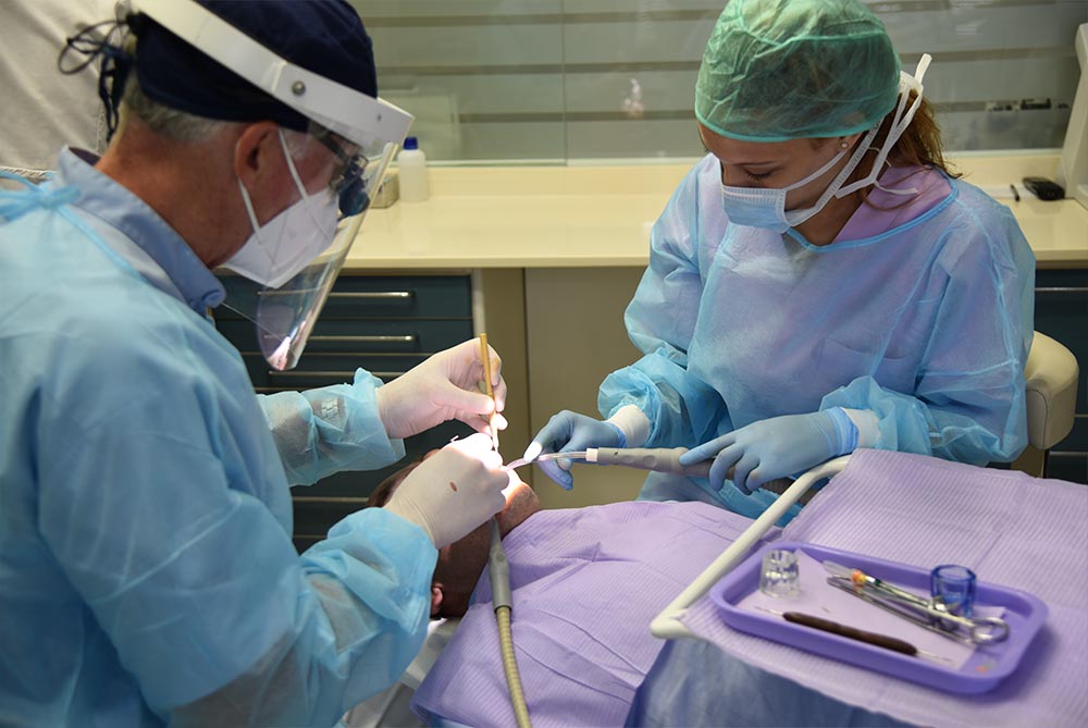Barrancos Clínica Dental. Servicio de Consultas, diagnósticos integrales, fotografías intraorales